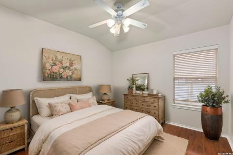 806 Point Valley San Antonio TX 78253
