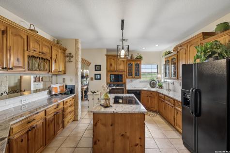 700 County Road 544 Hondo TX 78861