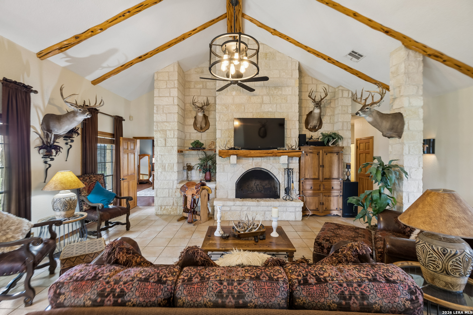 700 County Road 544 Hondo TX 78861