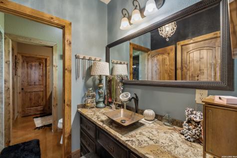 700 County Road 544 Hondo TX 78861