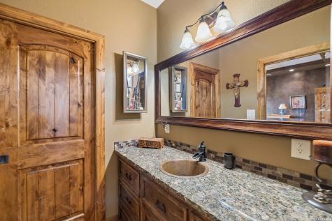 700 County Road 544 Hondo TX 78861