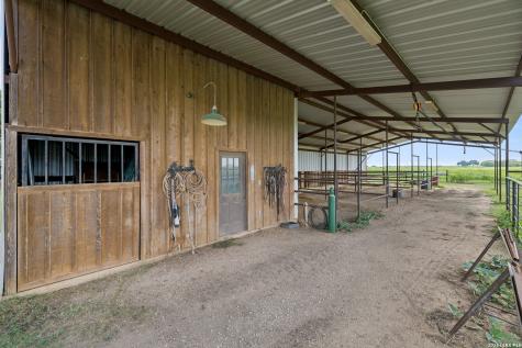 700 County Road 544 Hondo TX 78861