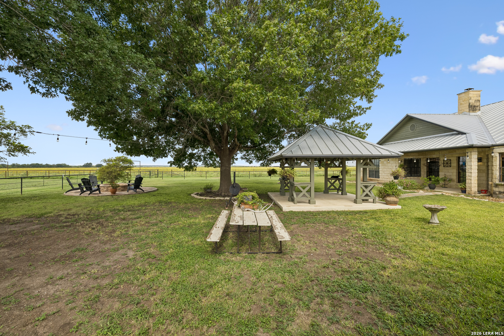 700 County Road 544 Hondo TX 78861