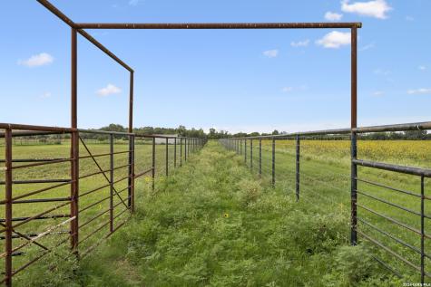 700 County Road 544 Hondo TX 78861
