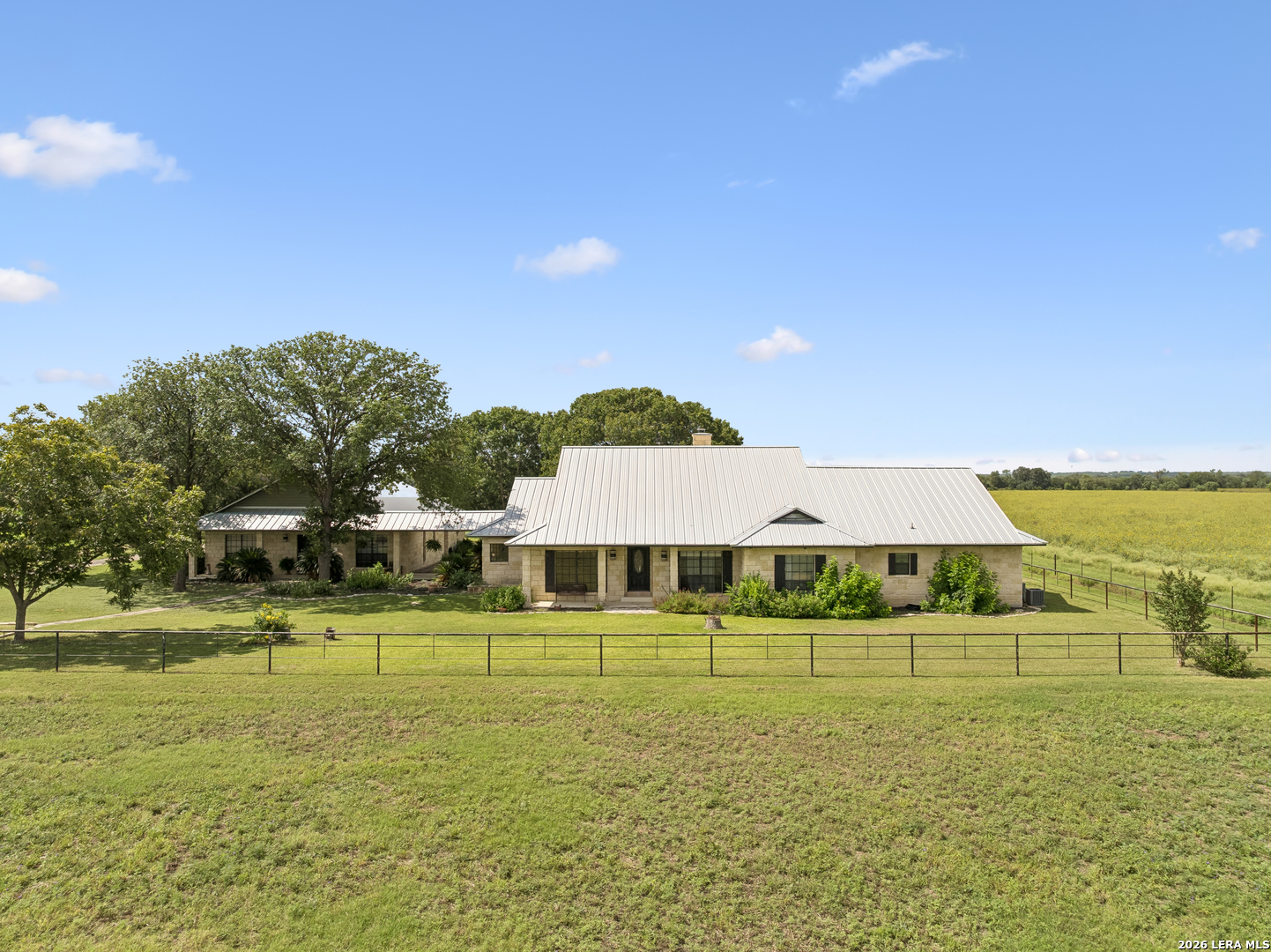 700 County Road 544 Hondo TX 78861