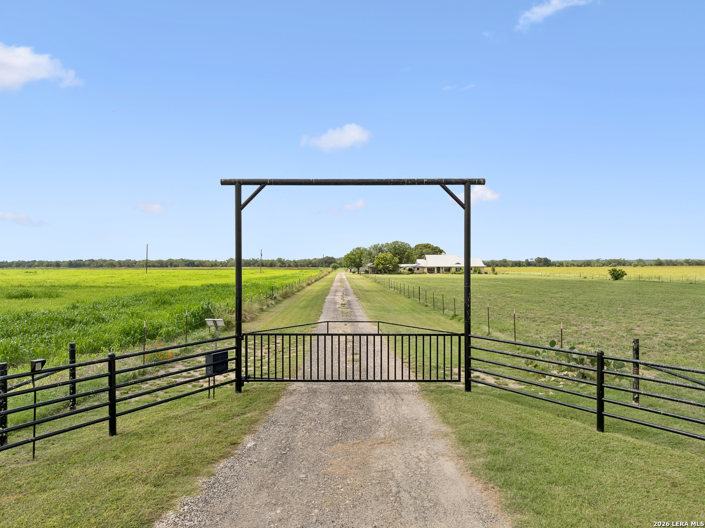 700 County Road 544 Hondo TX 78861