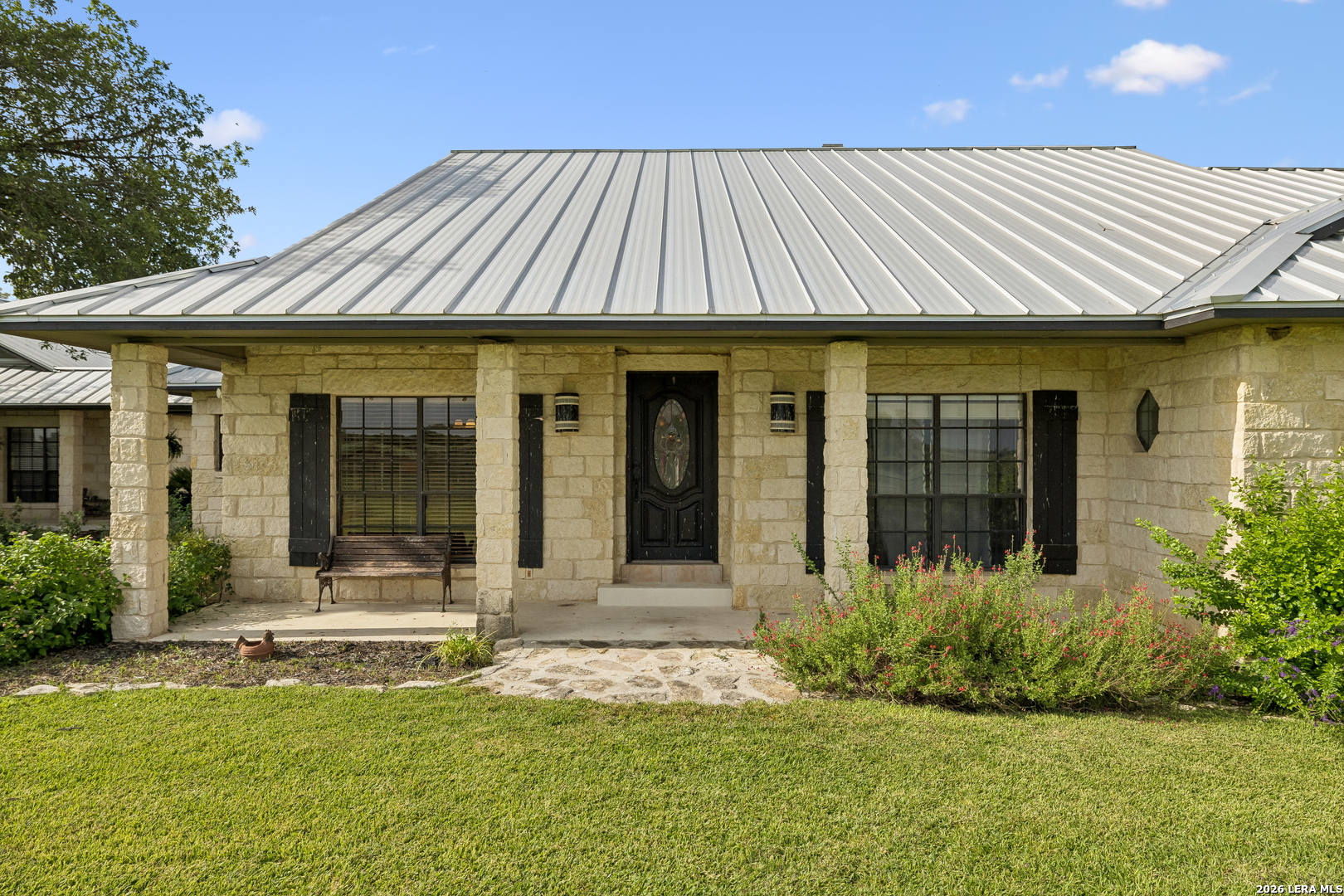 700 County Road 544 Hondo TX 78861