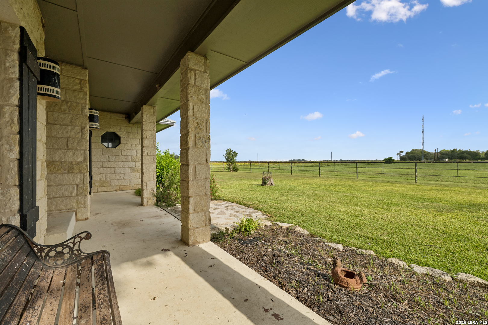 700 County Road 544 Hondo TX 78861