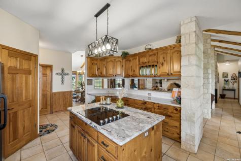 700 County Road 544 Hondo TX 78861