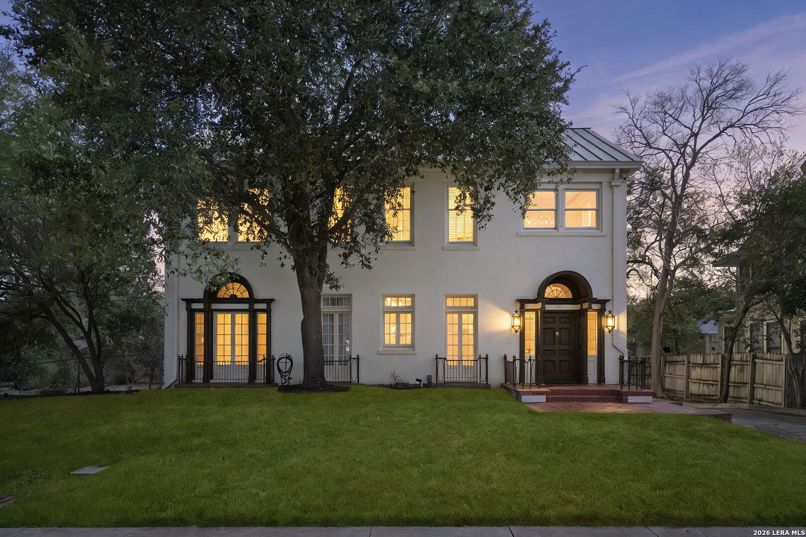 San Antonio TX, 110 E Mulberry