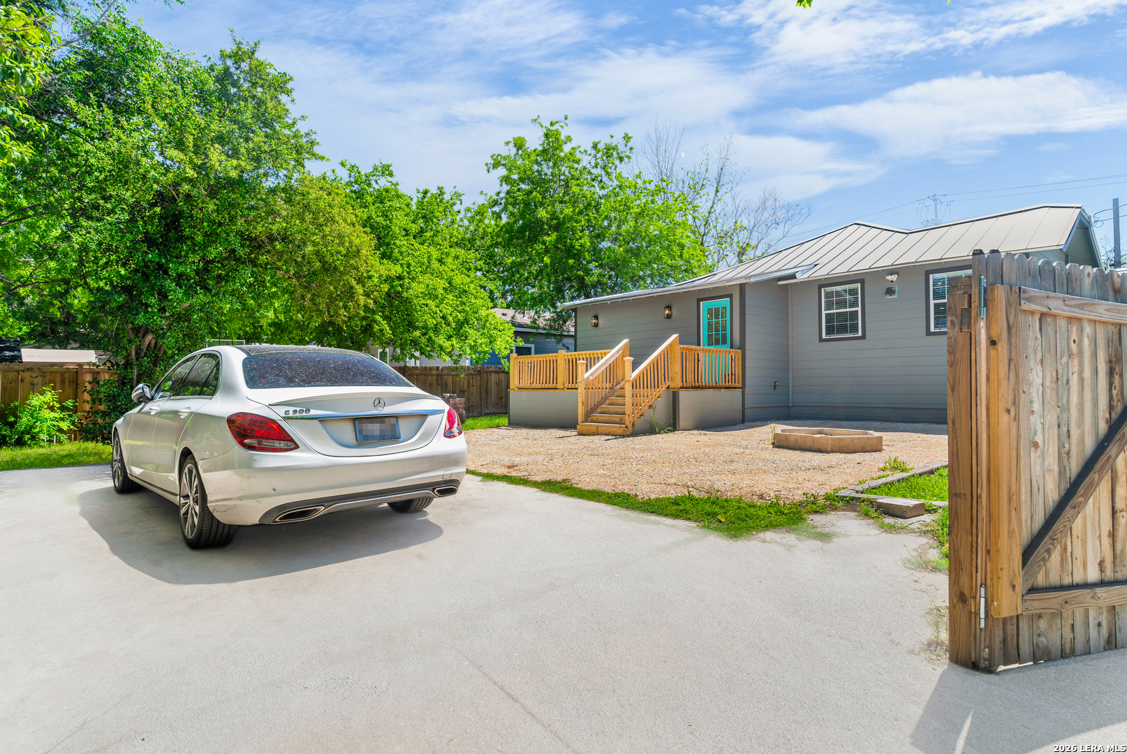 2701 E Houston Street San Antonio TX 78202