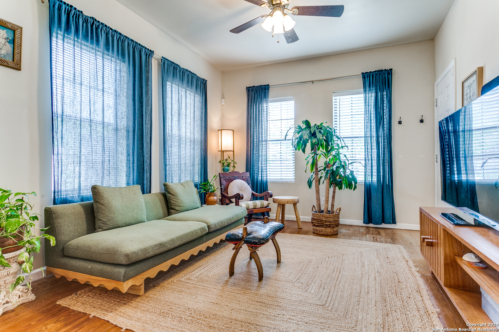 1600 W French Place San Antonio TX 78201