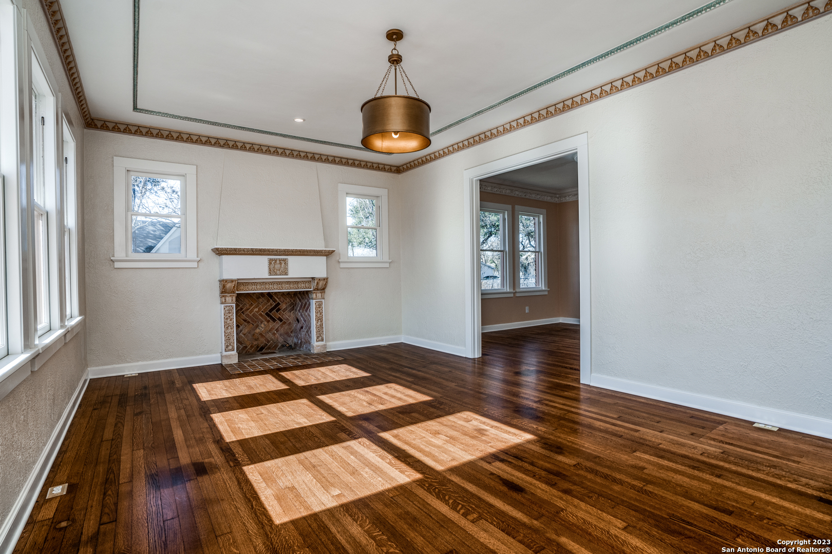 1951 W Huisache Avenue San Antonio TX 78201