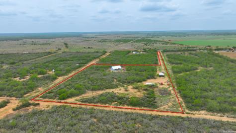 16763 Fm 1333 Charlotte TX 78011