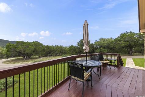573 Hondo Oaks Drive Tarpley TX 78883