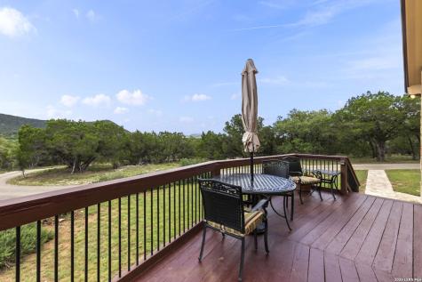 573 Hondo Oaks Drive Tarpley TX 78883