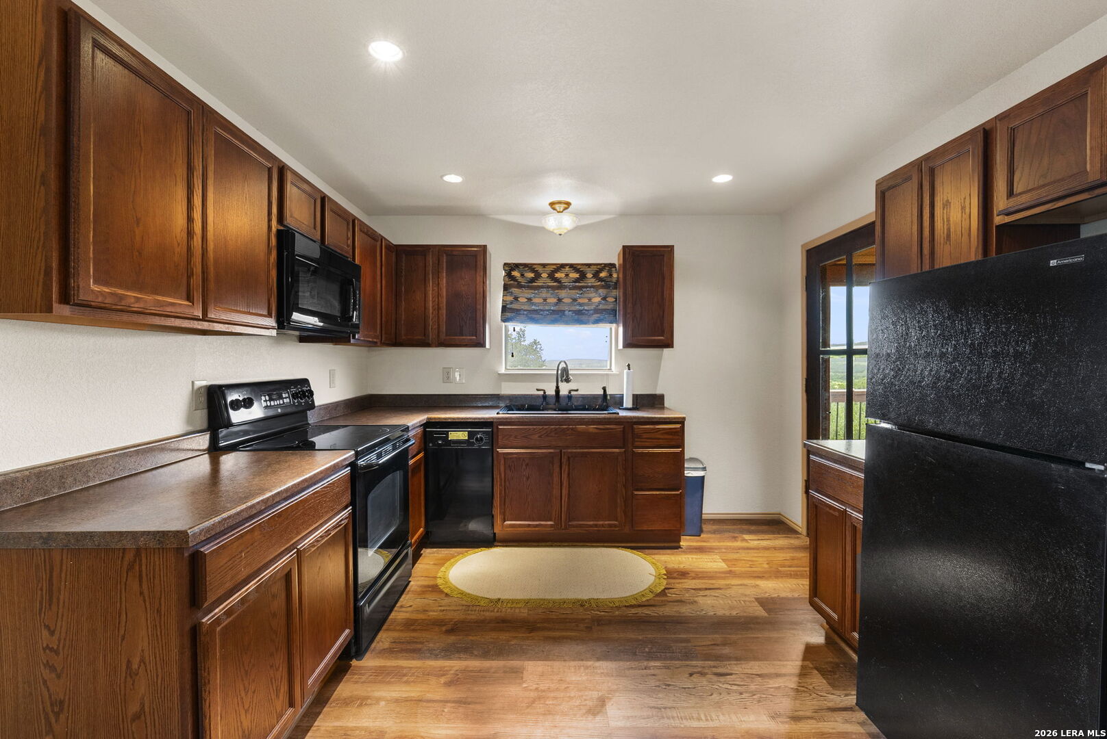 573 Hondo Oaks Drive Tarpley TX 78883