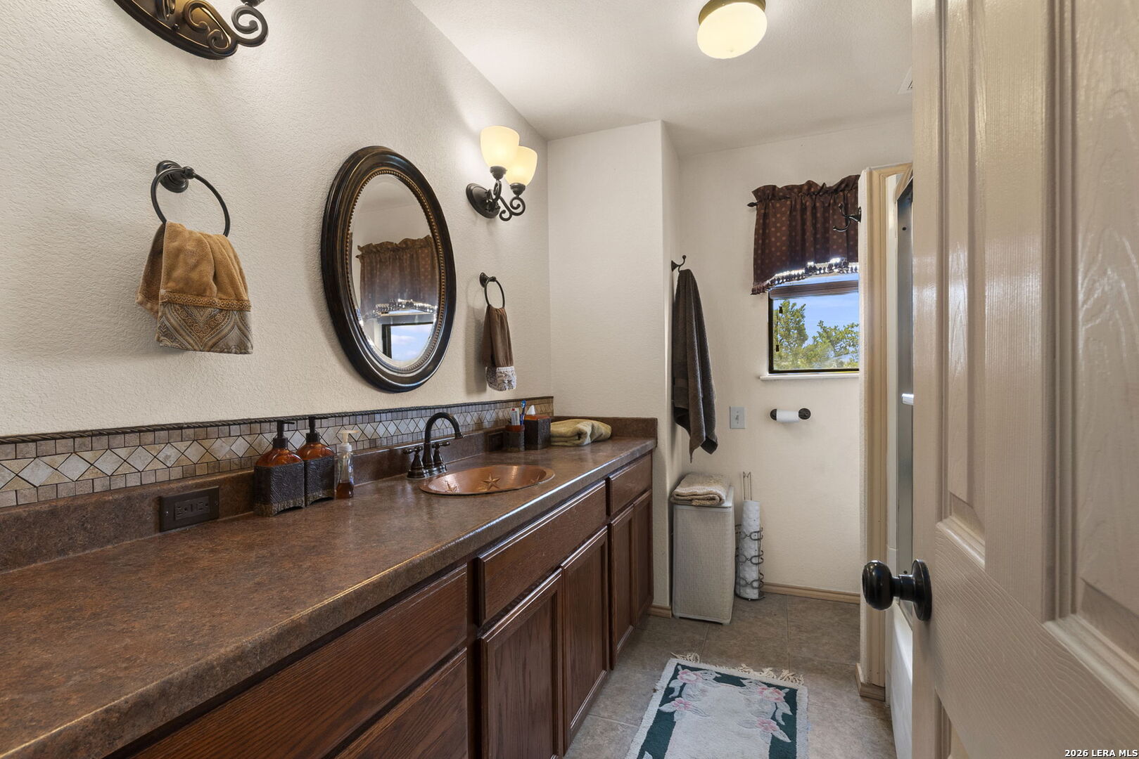 573 Hondo Oaks Drive Tarpley TX 78883