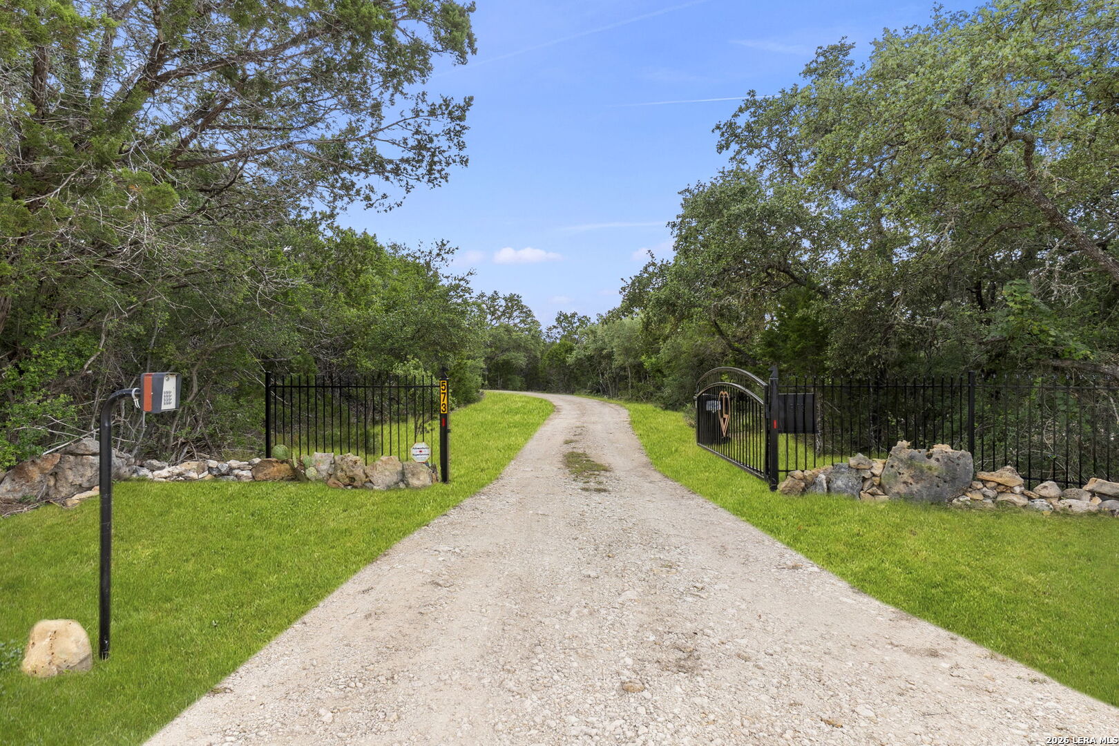 573 Hondo Oaks Drive Tarpley TX 78883