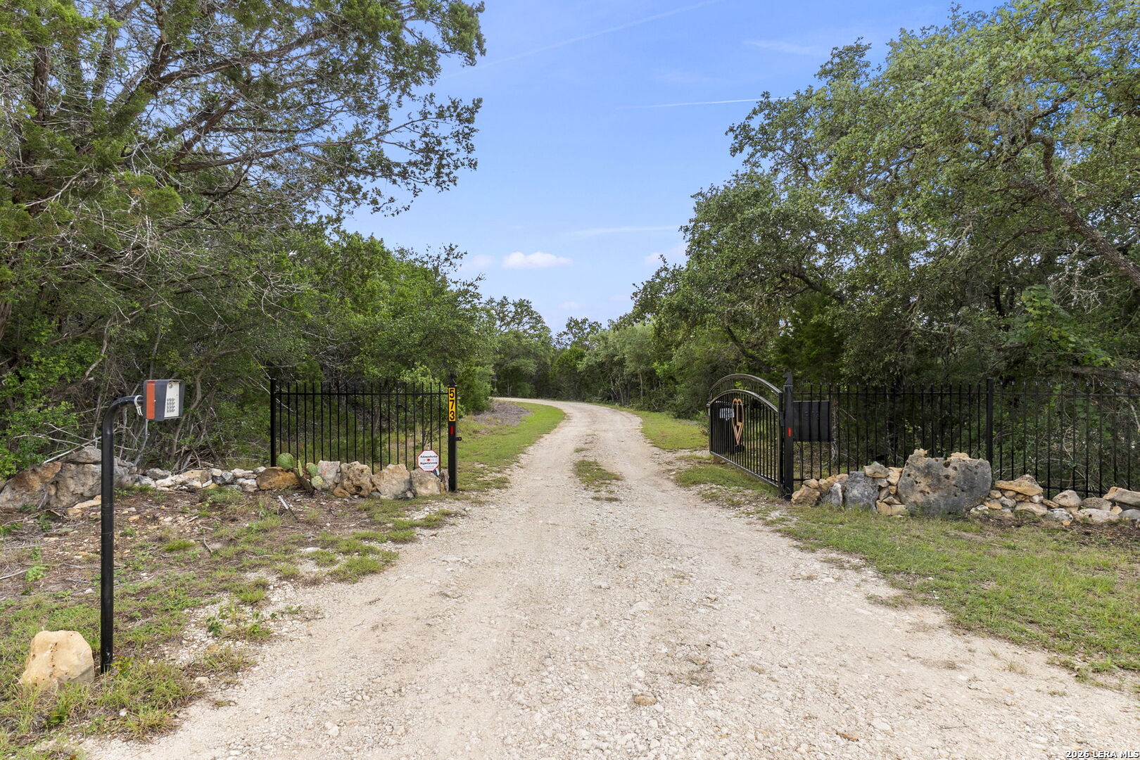 573 Hondo Oaks Drive Tarpley TX 78883