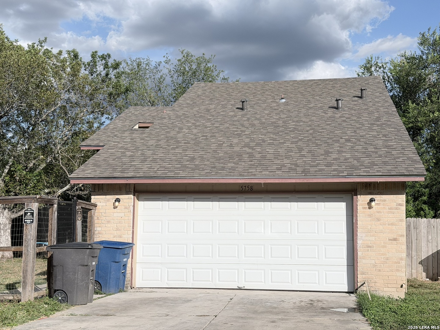 5758 Spring Moon Street San Antonio TX 78247