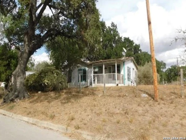 210 Colwell Street Pleasanton TX 78064
