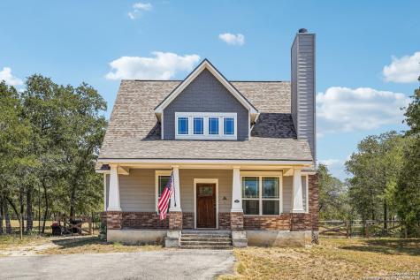820 Paddy Road Floresville TX 78114