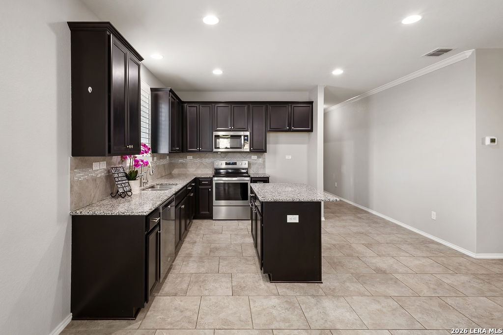 11903 Silver Valley San Antonio TX 78254
