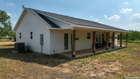 507 Buckhorn Drive London TX 76854