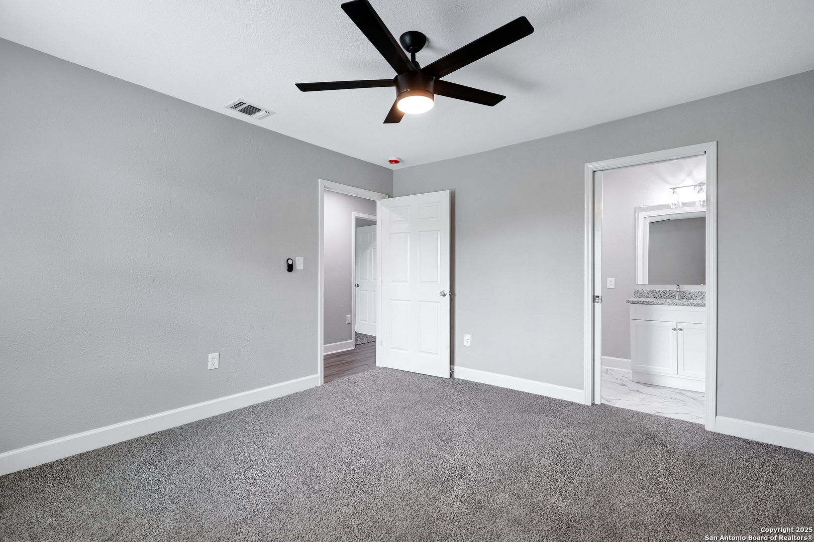 1938 W Ashby Place San Antonio TX 78201