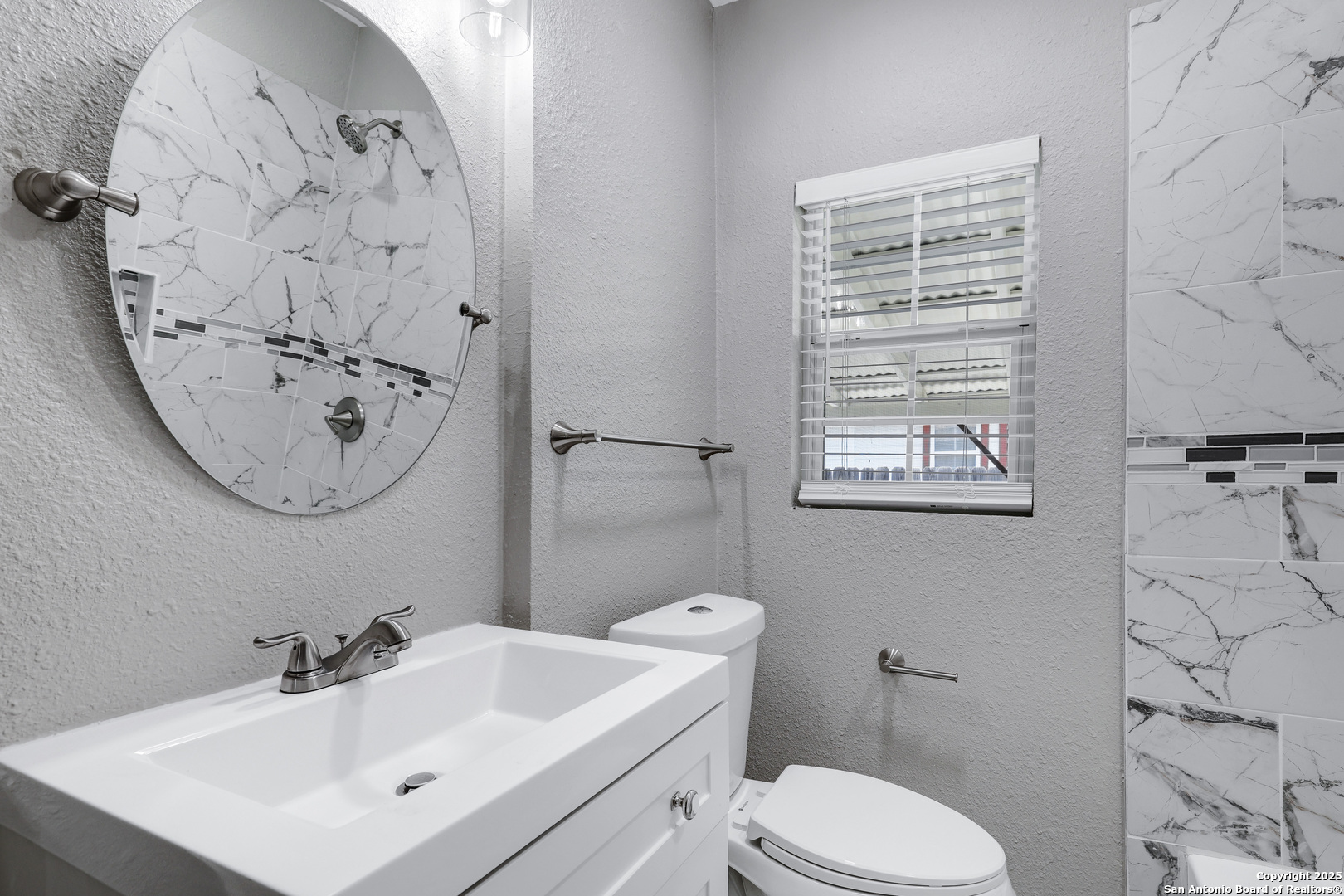 1938 W Ashby Place San Antonio TX 78201