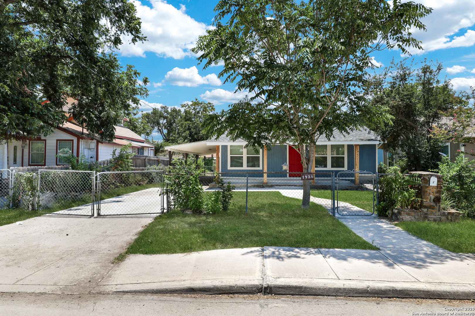 1938 W Ashby Place San Antonio TX 78201