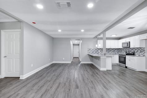 1938 W Ashby Place San Antonio TX 78201