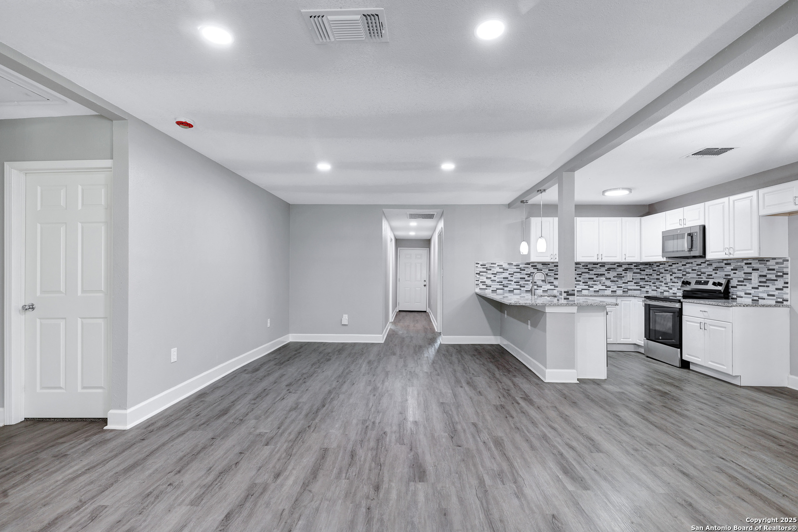 1938 W Ashby Place San Antonio TX 78201