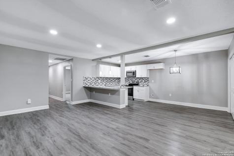 1938 W Ashby Place San Antonio TX 78201