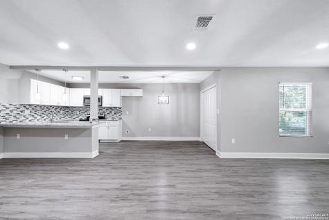 1938 W Ashby Place San Antonio TX 78201