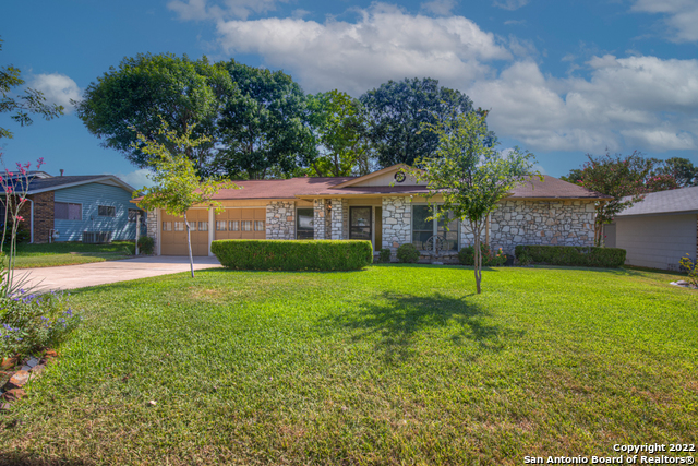 13114 Lone Shadow Trail Live Oak TX 78233
