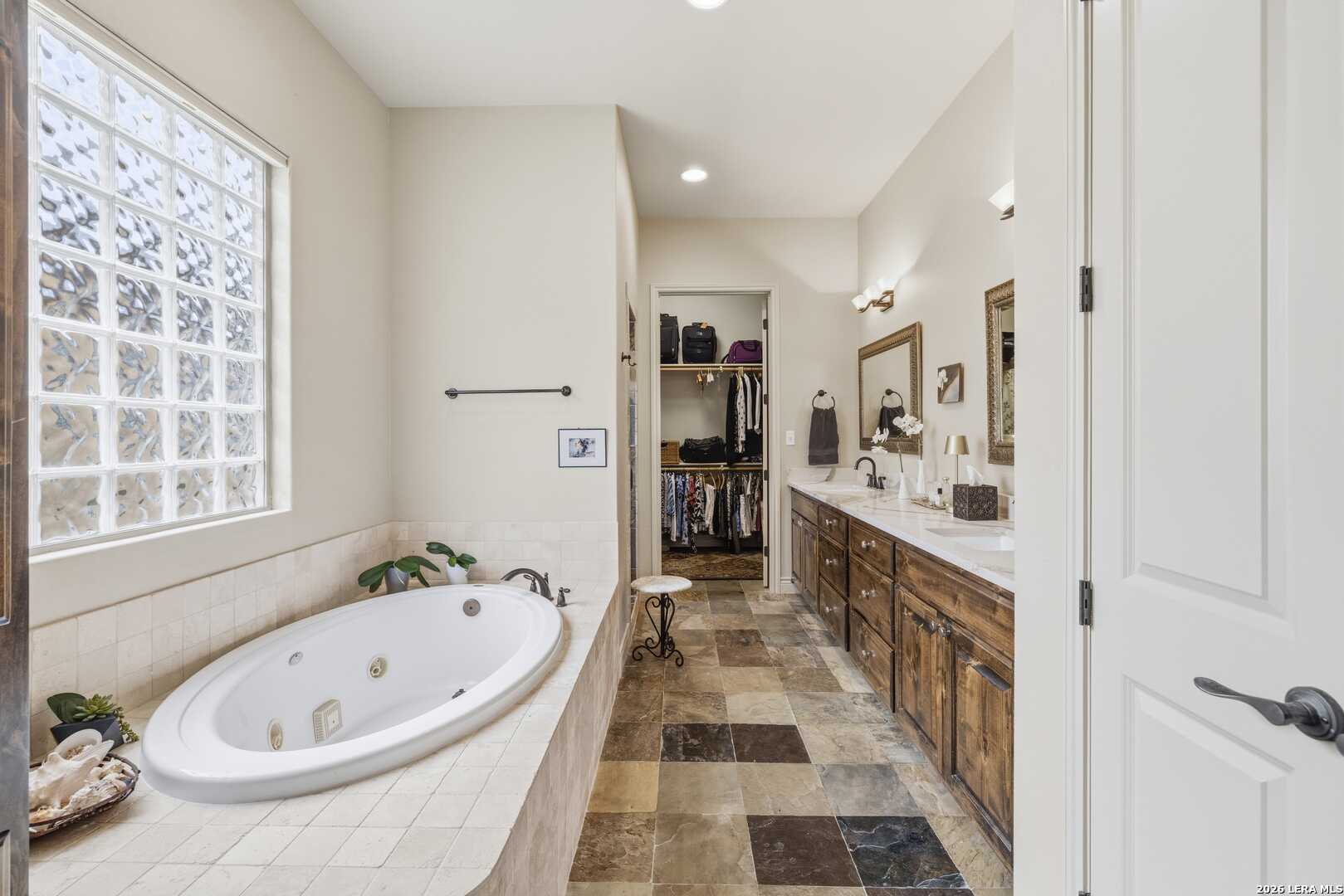 2796 Indian Wells Kerrville TX 78028