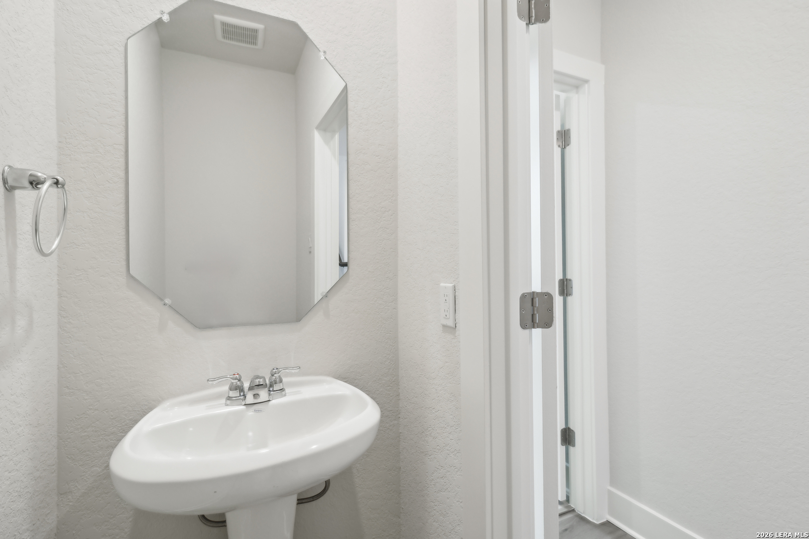 6466 Comanche Moon San Antonio TX 78233