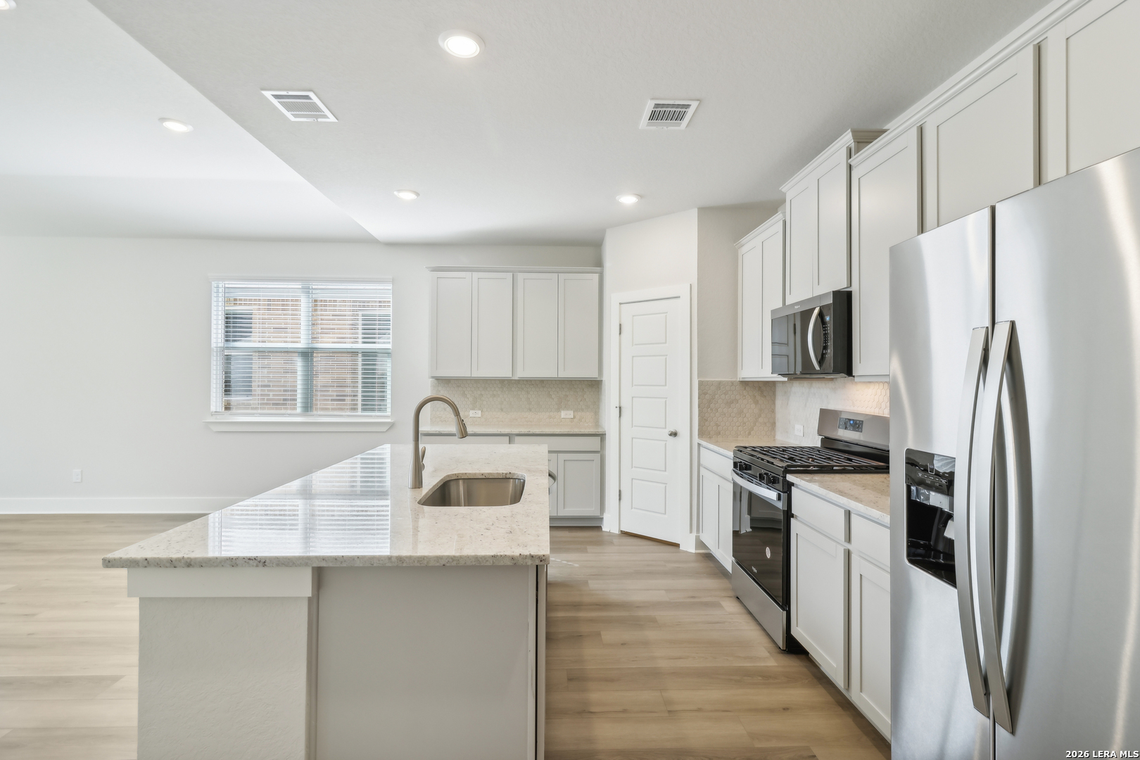 6466 Comanche Moon San Antonio TX 78233