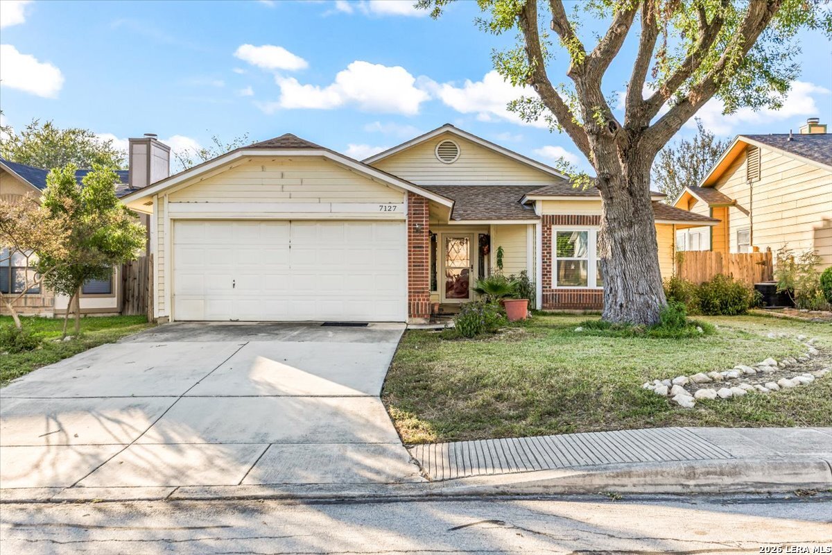 7127 Fallen Trail San Antonio TX 78244