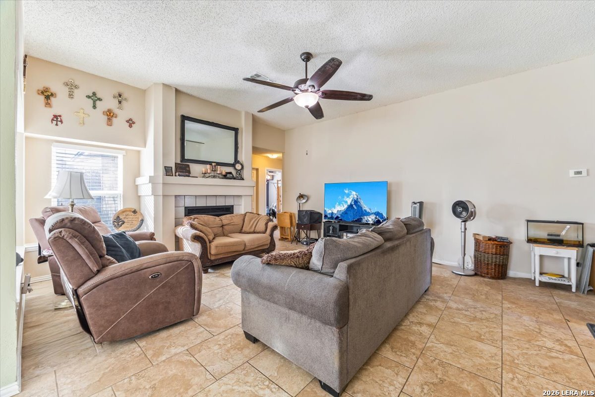 7127 Fallen Trail San Antonio TX 78244