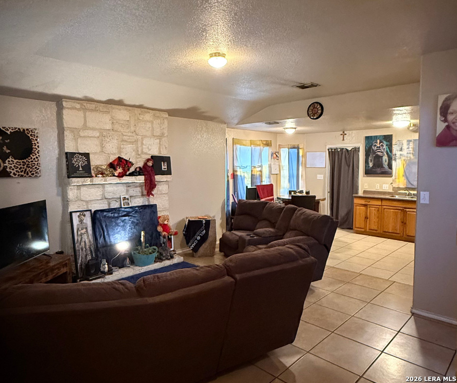 370 N San Gabriel Avenue San Antonio TX 78237