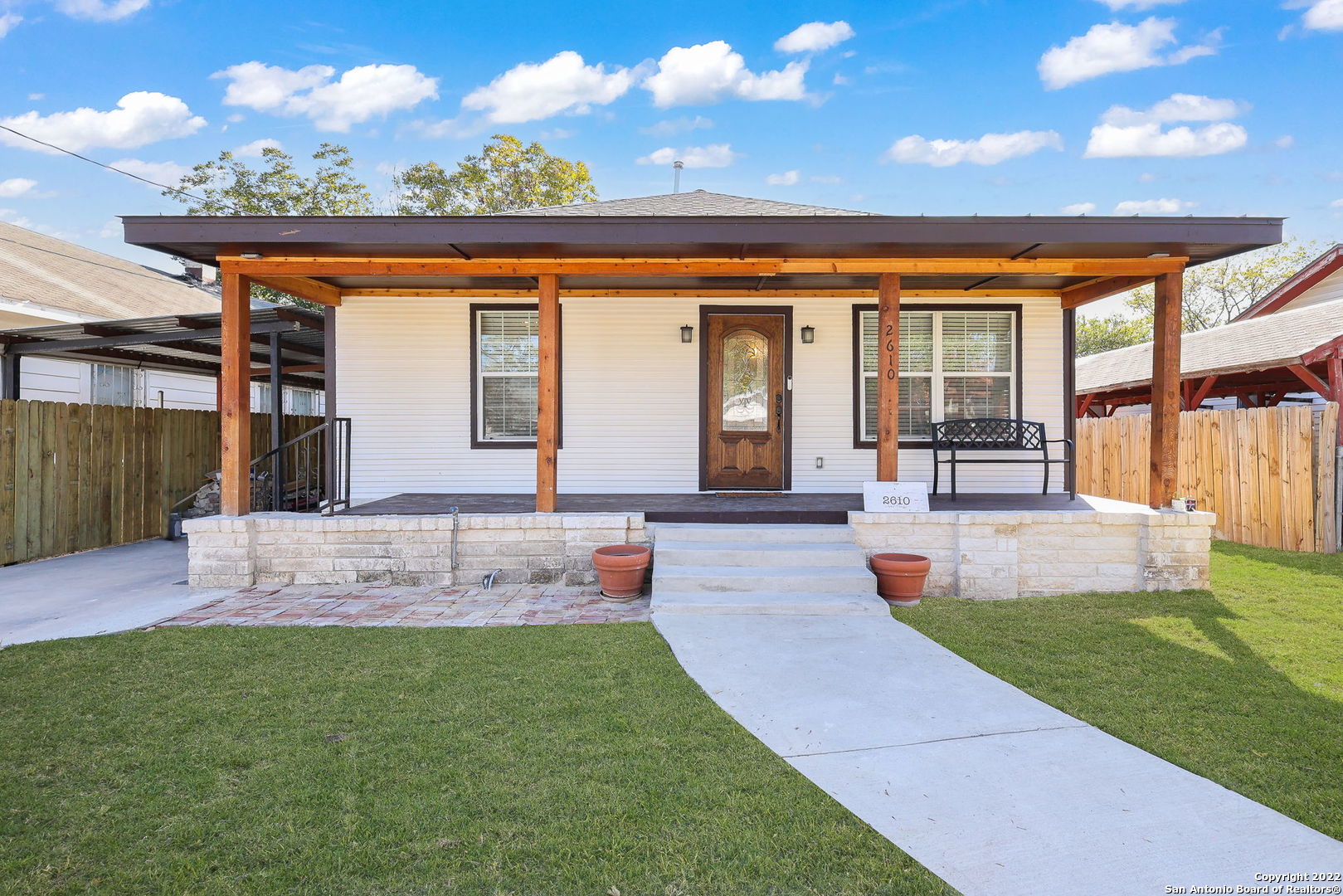 2610 W Travis Street San Antonio TX 78207