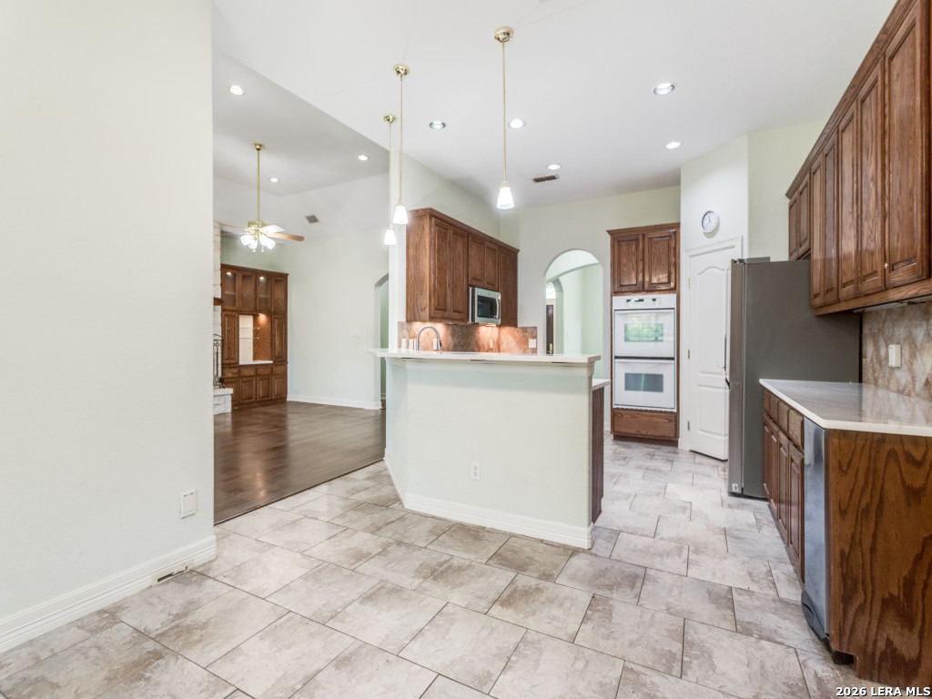 88 Sister Creek Comfort TX 78013