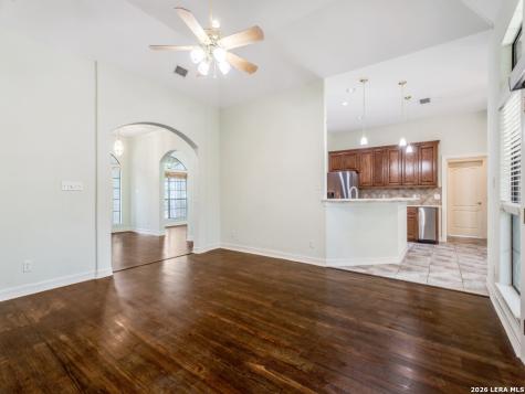 88 Sister Creek Comfort TX 78013