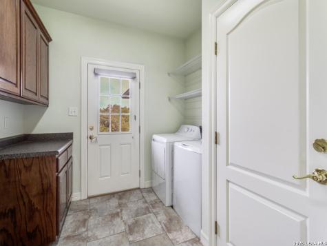 88 Sister Creek Comfort TX 78013