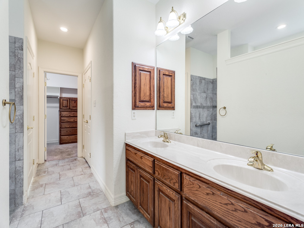 88 Sister Creek Comfort TX 78013