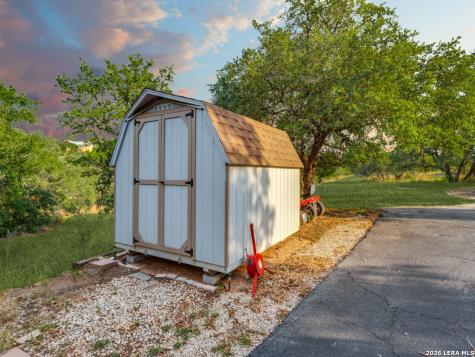88 Sister Creek Comfort TX 78013
