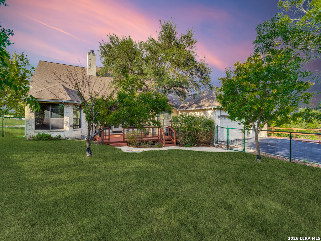 88 Sister Creek Comfort TX 78013